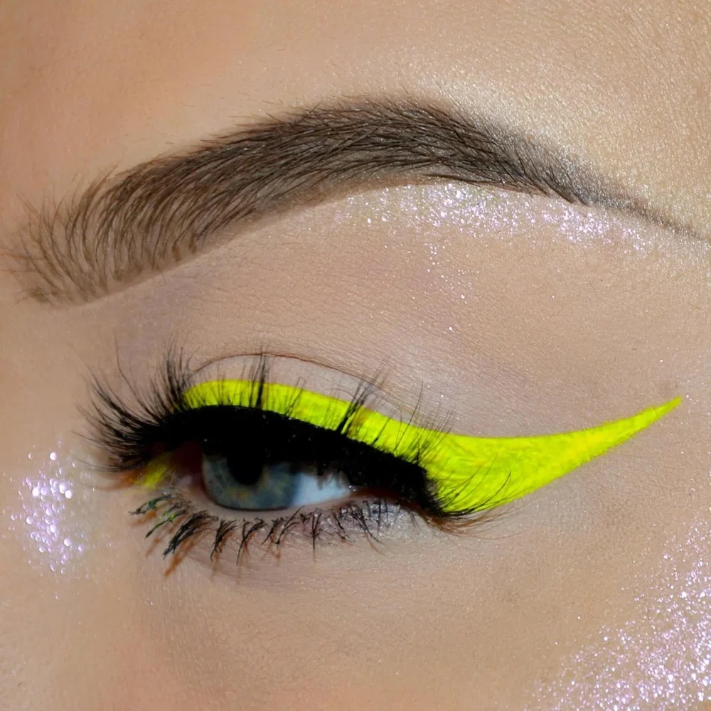 UV Neon Liquid Eyeliner, Glow Brightly, Waterproof Smudge-proof Fluorescent Body